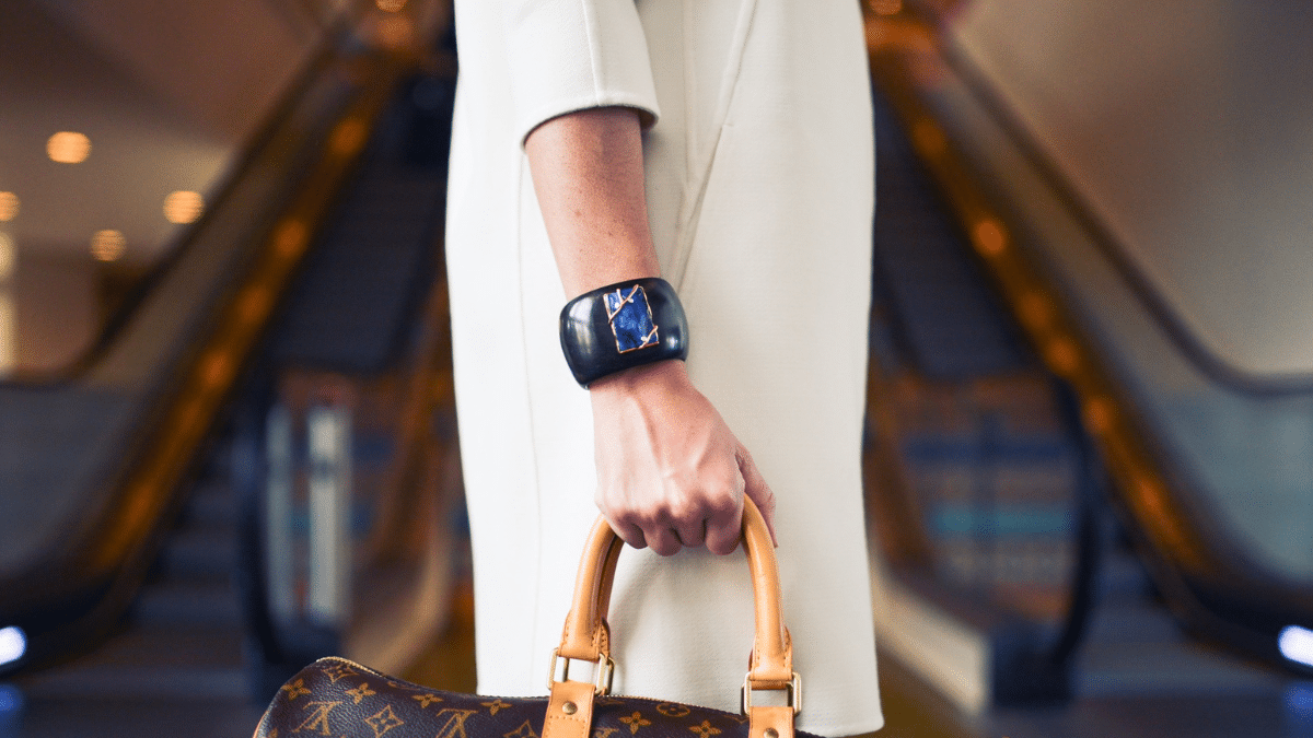 Cómo hacer dropshipping exitoso de artículos de marca y de lujo